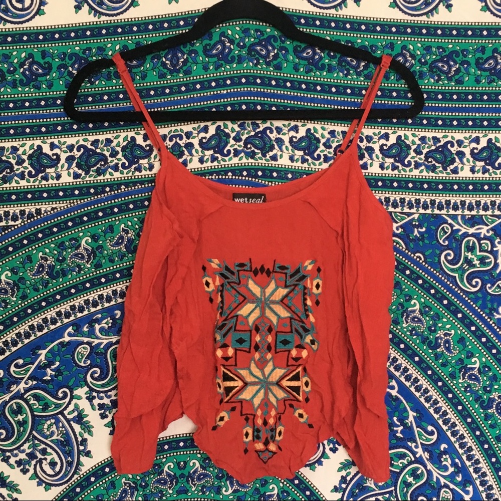 orangey red tribal embossed cropped tank